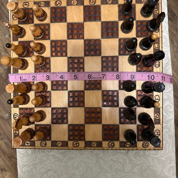 Chess Set With Hinged Carved Wooden Box - Picture 8 of 10